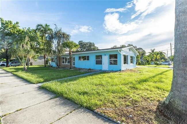 Fort Myers Single Family Home - Fort Myers Single Family Home