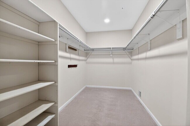 Photo - 8928 Cottongrass St