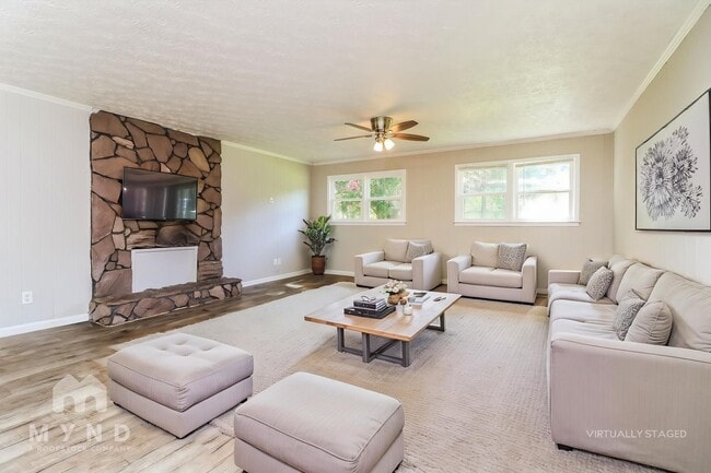 Photo - 3179 Robin Hood Ln