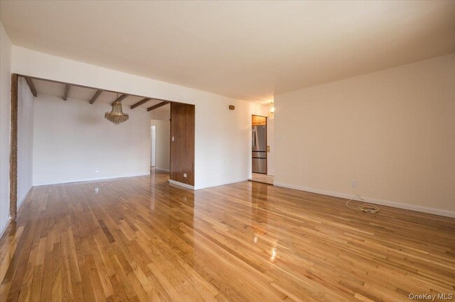 Photo - 80-19 149th Ave