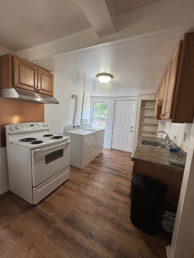 Photo - 28 Compton St Unit 1