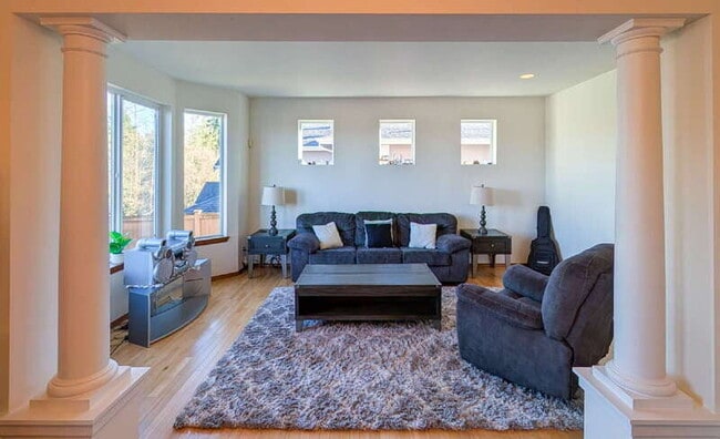 Photo - 5907 77th Dr NE