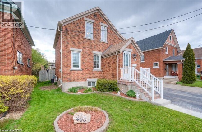 Photo - 465 Nyberg St