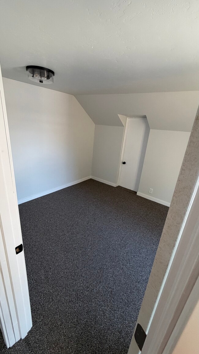 Photo - 51 W 14th St