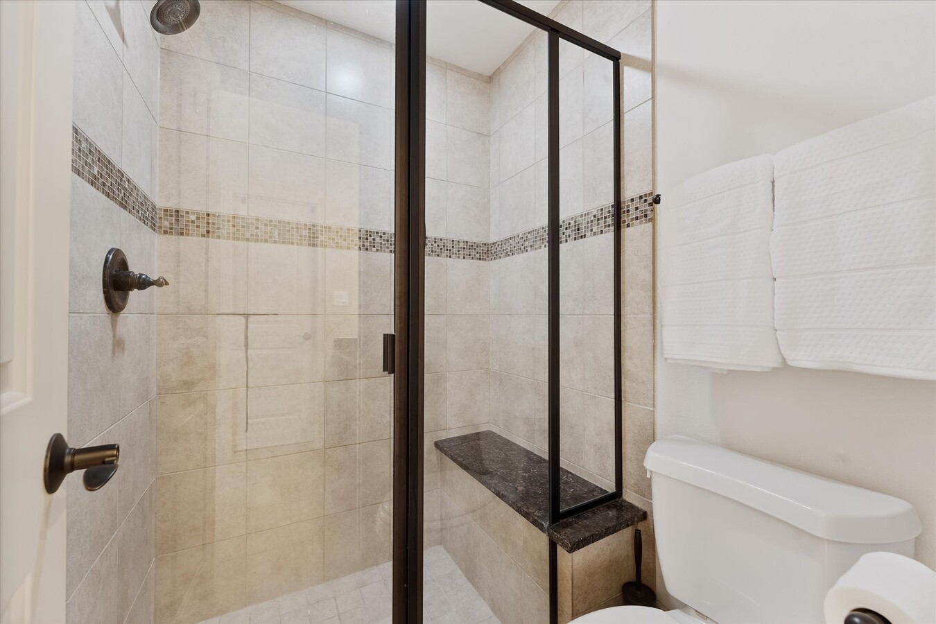 Photo - 19 Paloma Bend Pl