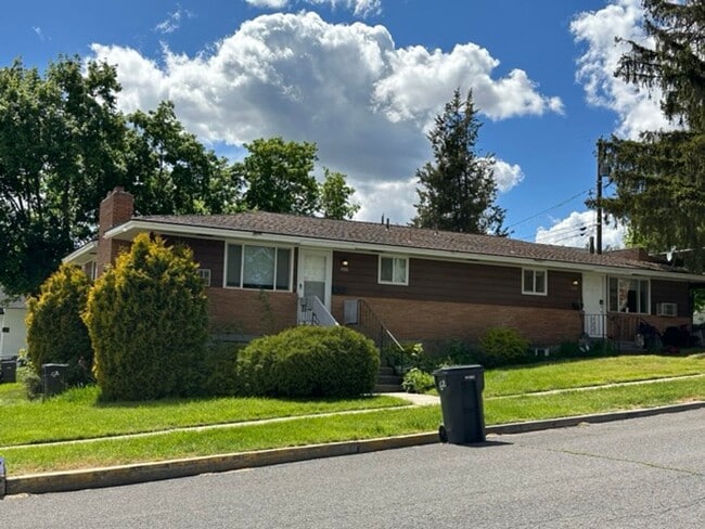 66.00 - H street - 66.00 - H street Apartment Unit #310