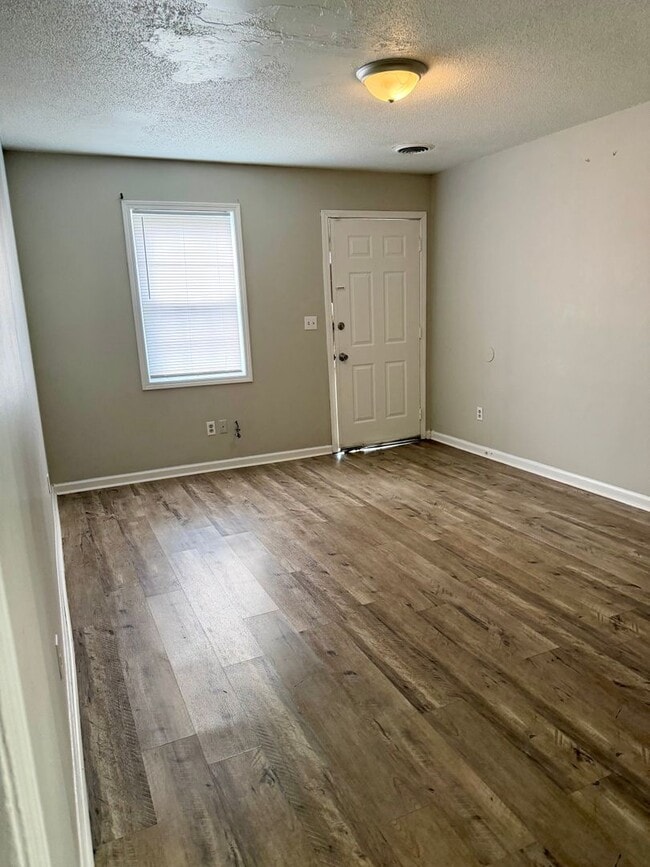 Photo - 01023 Unit 16