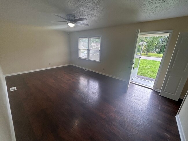 Photo - Beautiful 3 BED- 2BA with bonus room fenced in yard