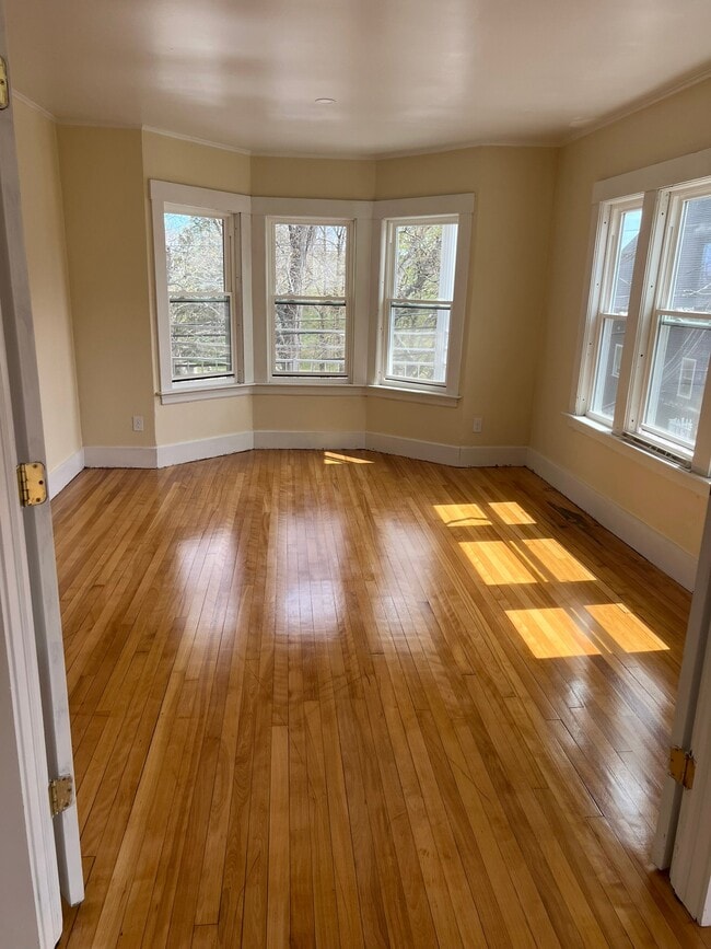 Photo - 205 Rollstone St Unidad 2R