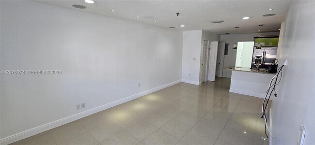 12005 SW 14th St Unit 407-D