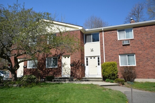 Building Photo - 24 Concord Ave