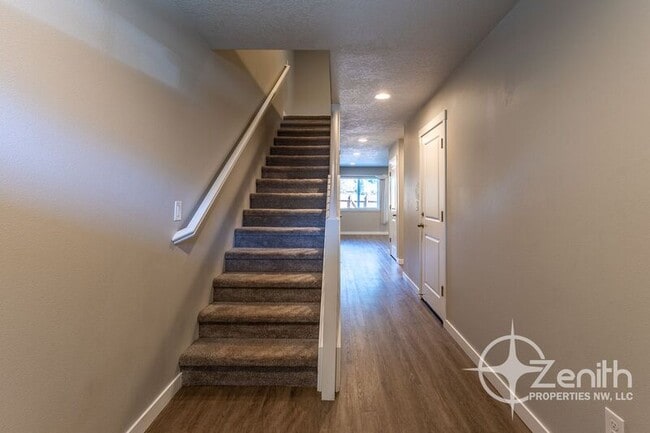 Photo - 7415 NE 136th Ave