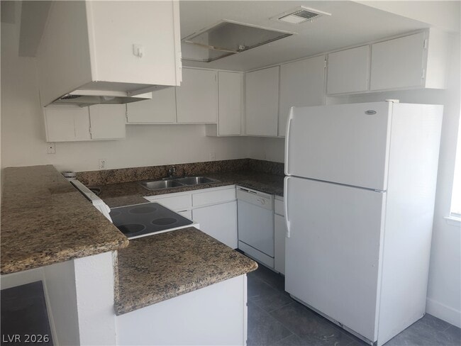 Photo - 3437 E Cheyenne Ave Unidad C