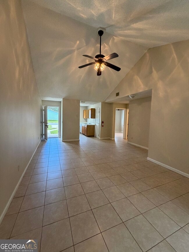 414 Admiral's Walk Dr