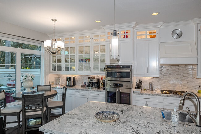 Photo - 4623 Da Vinci St