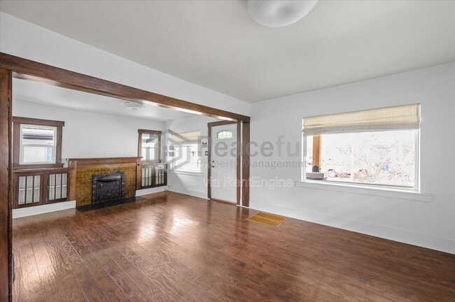 Photo - 662 E Redondo Ave