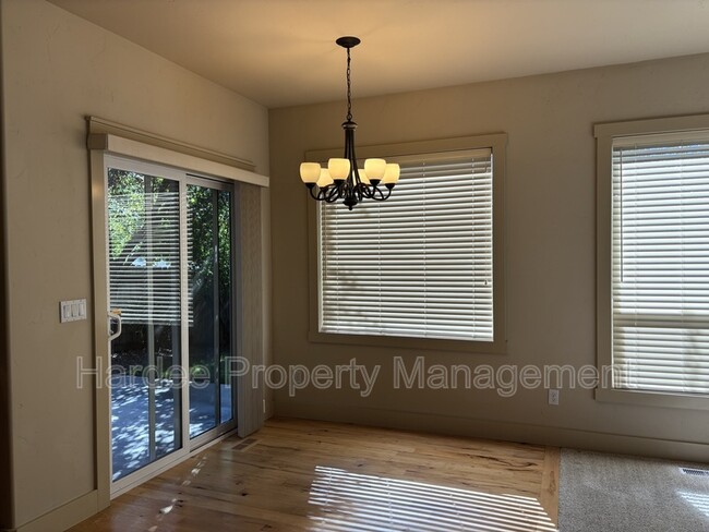 Photo - 6251 W Geneva St
