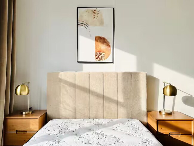 Photo - HUGE Room, 3 blocks to Prospect Park, HDTV #471 Unit 3FL