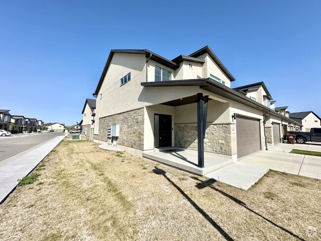 Building Photo - 1867 Jax Wy Rental