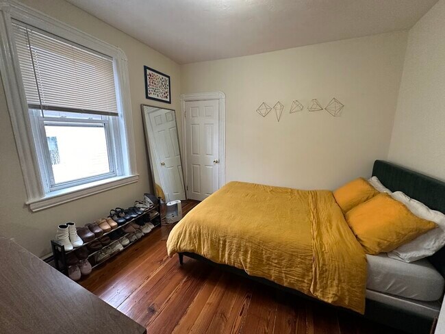 Pictures are representative samples of the advertised unit. In some cases, the actual units you tour - 152 Summer St