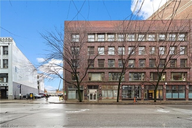Building Photo - 1104 Prospect Ave E Unit 305