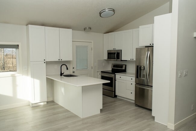 Photo - 427 S 1200 W