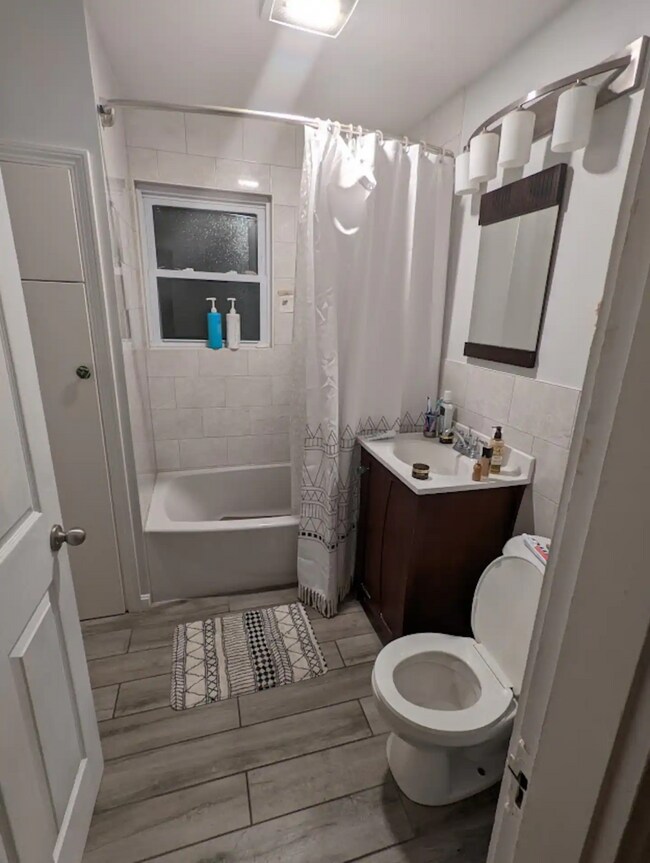 bathroom - 18 Townsend St Unit Private Bedroom