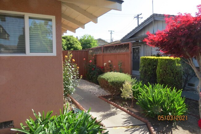 Photo - 2132 Town and Country Ln