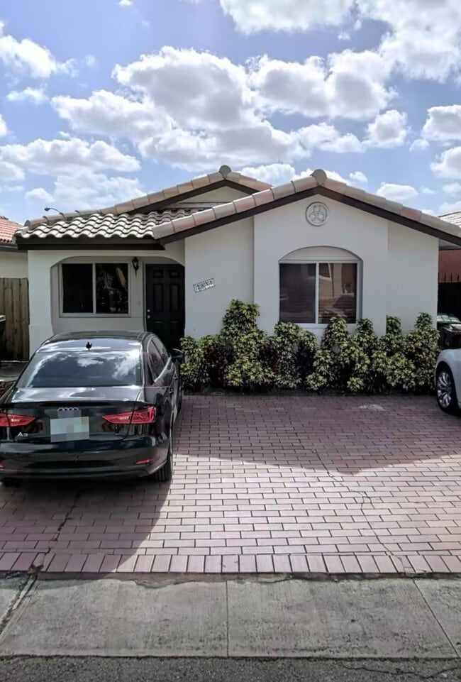 Photo - 2834 W 75th Ter