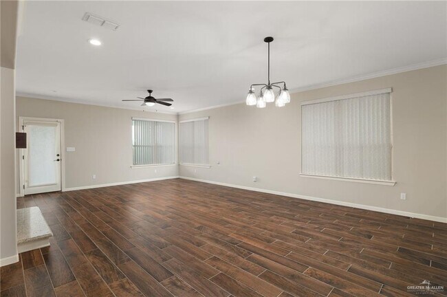 Photo - 25 Amistad Cir