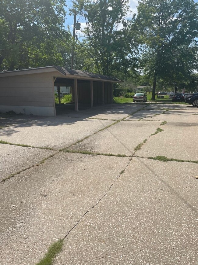 Photo - 2940 Leeway Dr Unit 3