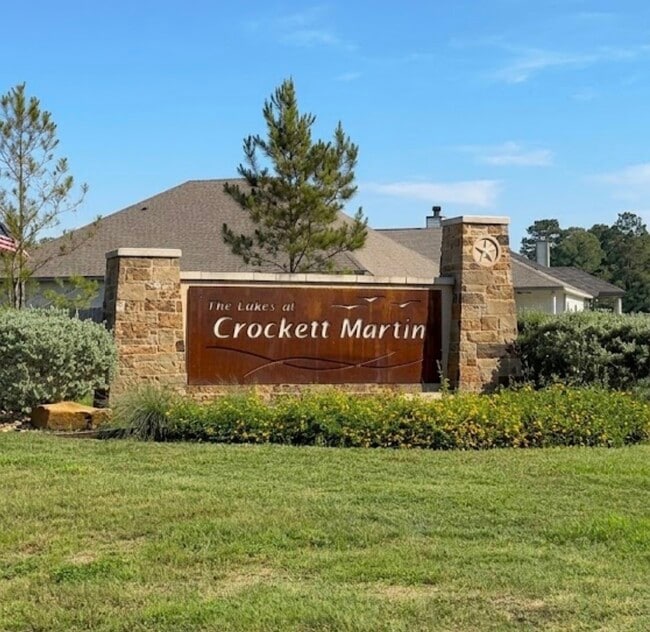 Photo - 335 Parkin Ct