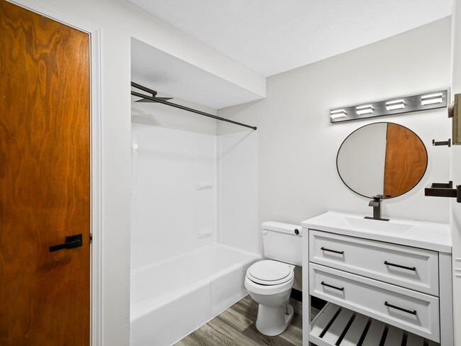 Building Photo - Jamestown Manor Rental