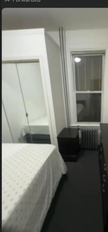 Building Photo - 636 E 230th St