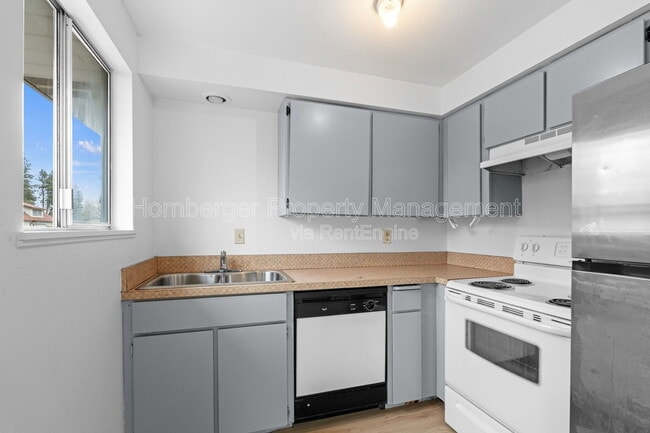 Building Photo - 37 E Rockwell Ave