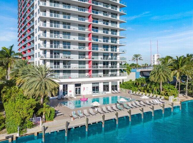 2602 E Hallandale Beach Blvd Unidad SI ID1227437P