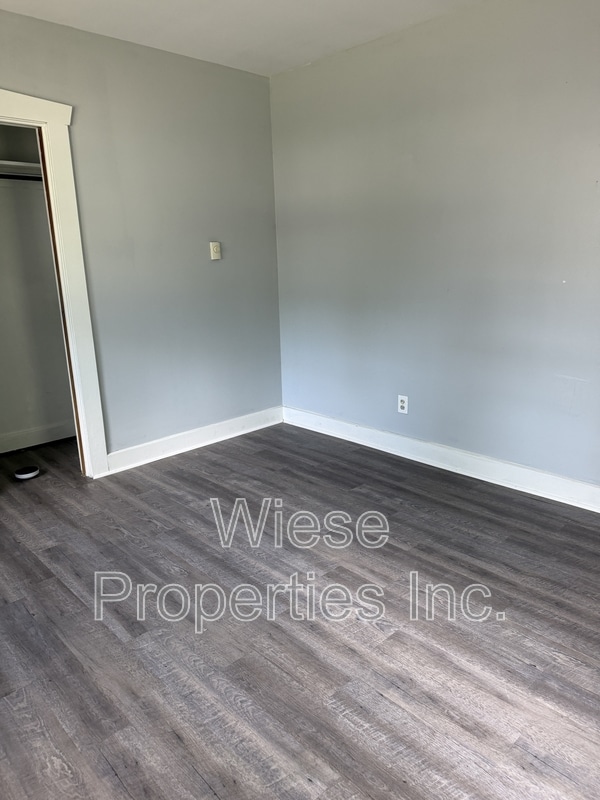 Photo - 2328 S 10th St