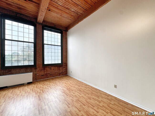 25 Grand St Unit 140