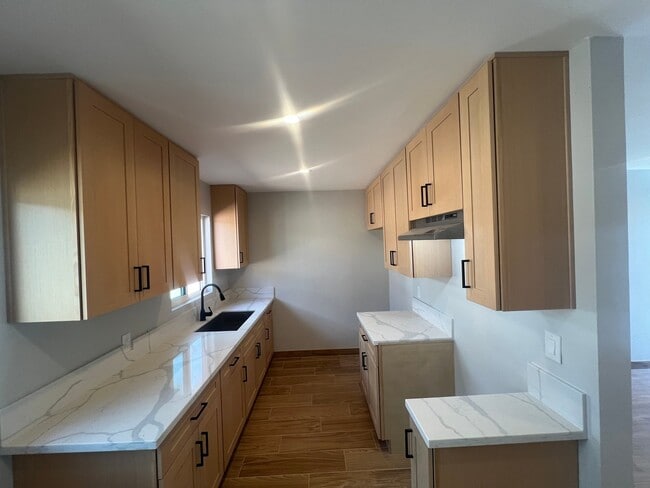 Photo - 6909 Fulton Ave Unidad 5