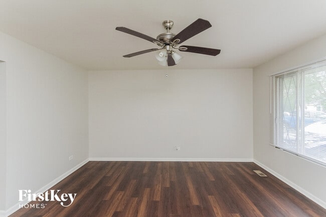 Photo - 5144 Oakwood Ct