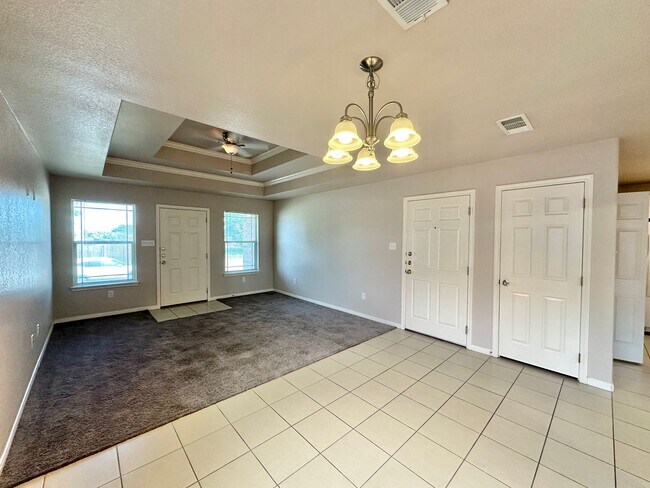 Photo - 4505 Barrington Trail Unit B