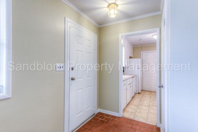 Photo - FOR LEASE | Mid Town | 3 Bed 2 Bath Home $...
