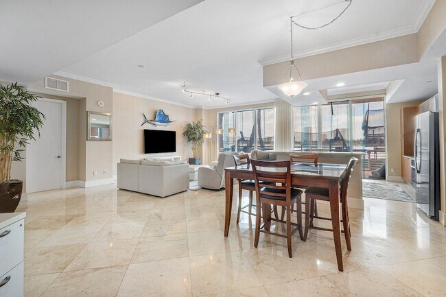 Photo - 2640 Lake Shore Dr Unit 107
