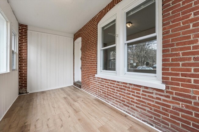 Photo - 10 W Jefferson St