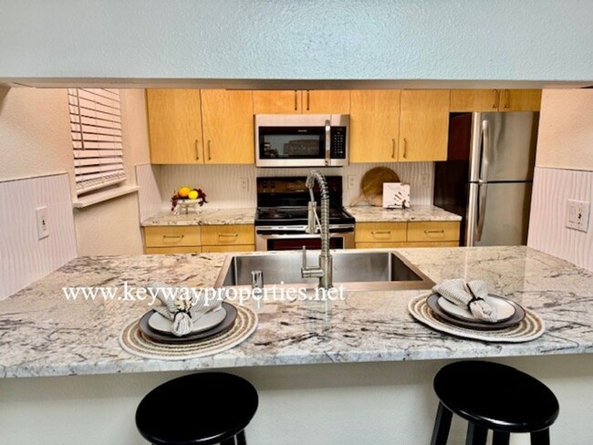 FootHills 3bed 2 bath Condo for rent - FootHills 3bed 2 bath Condo for rent