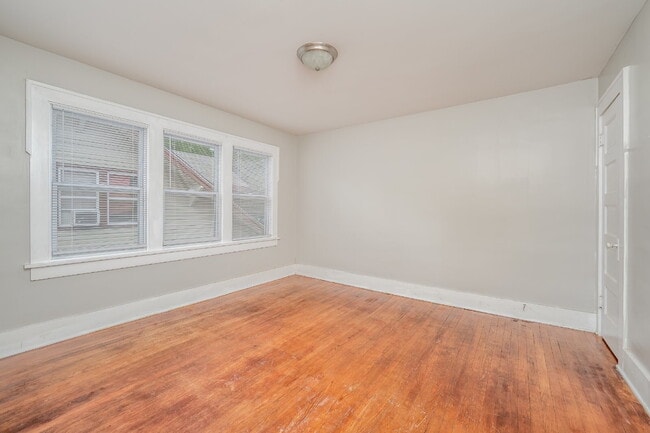 Photo - "Charming 2-Bed Haven in Riverside – Your Wichita Retreat Awaits!" Unidad 1333