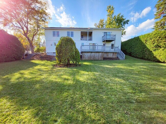 Photo - 3 Leonard Ave