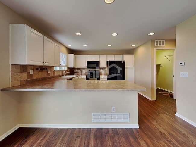 Photo - 2002 Springside Dr