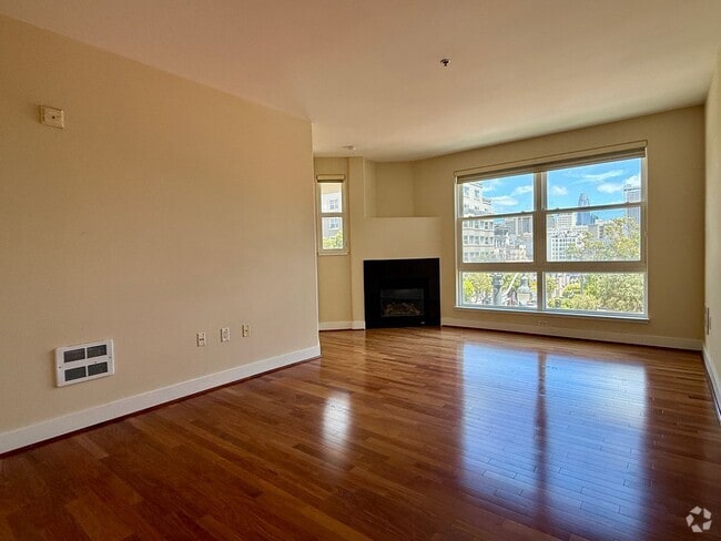 Building Photo - Beautiful 2 bedroom, 2 bath condo for rent... Unit 206