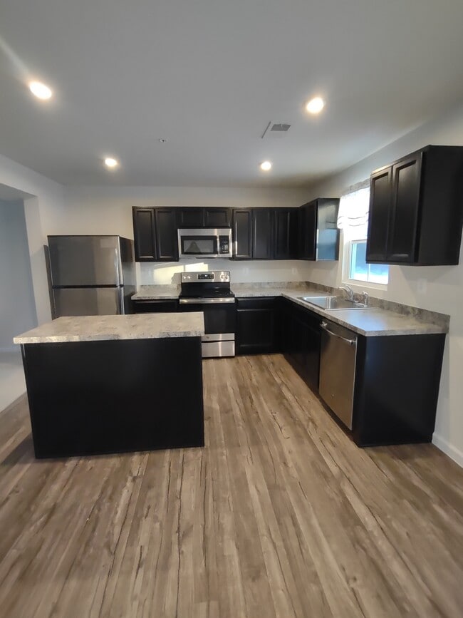 Photo - 76 Azalea Cir